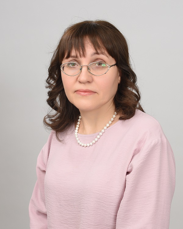 Андреева Лариса Леонтьевна.